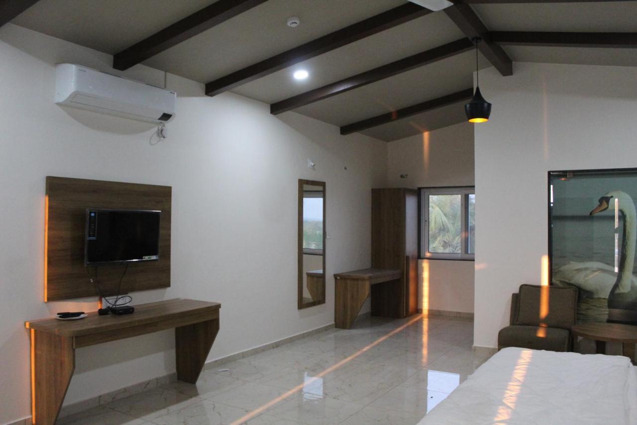 Flamingo Club And Resort Una 3 Km Away From Diu Check Post Ngoại thất bức ảnh
