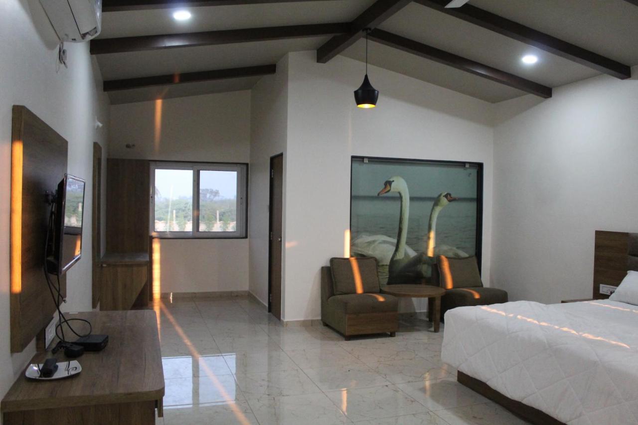 Flamingo Club And Resort Una 3 Km Away From Diu Check Post Ngoại thất bức ảnh