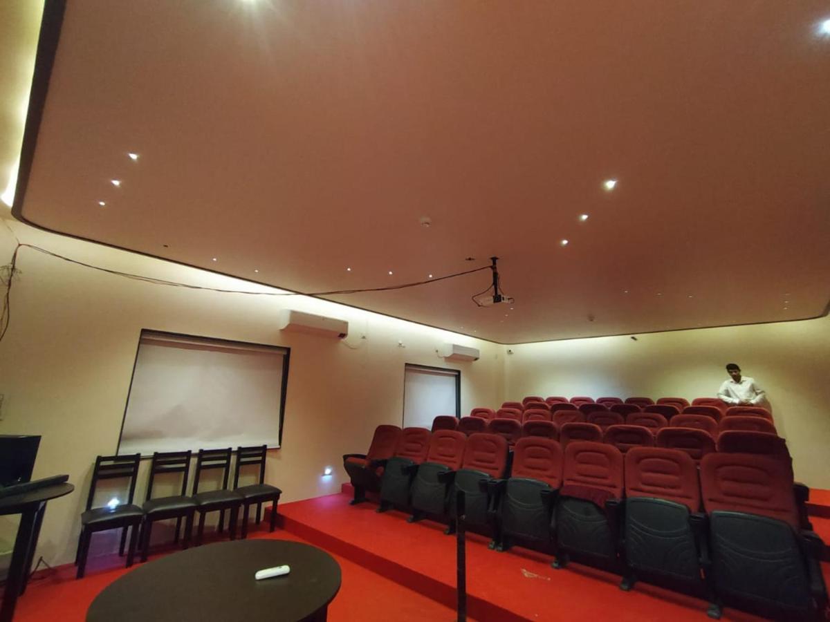 Flamingo Club And Resort Una 3 Km Away From Diu Check Post Ngoại thất bức ảnh