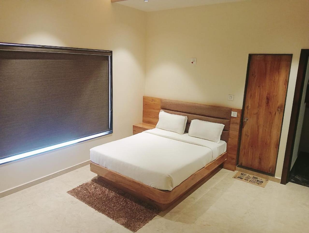 Flamingo Club And Resort Una 3 Km Away From Diu Check Post Ngoại thất bức ảnh