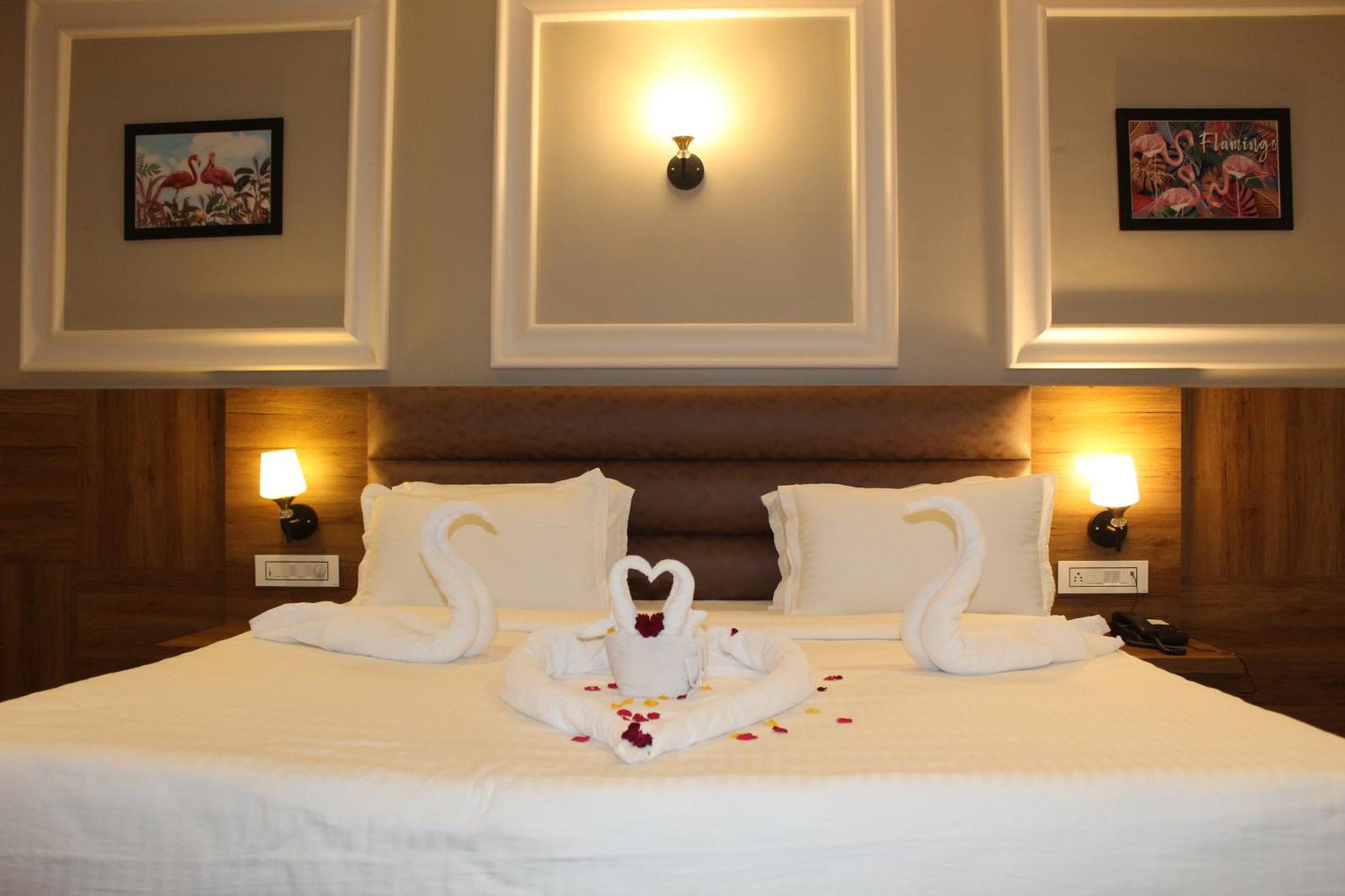 Flamingo Club And Resort Una 3 Km Away From Diu Check Post Ngoại thất bức ảnh