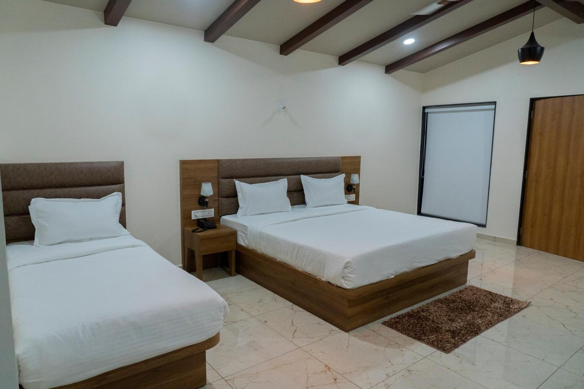 Flamingo Club And Resort Una 3 Km Away From Diu Check Post Ngoại thất bức ảnh